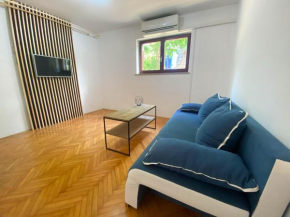 Charming apartment Emi with terrace